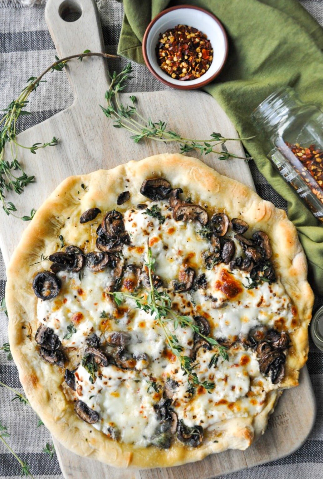White Mushroom Pizza (vegan option, GF option) - Honey, Whats Cooking