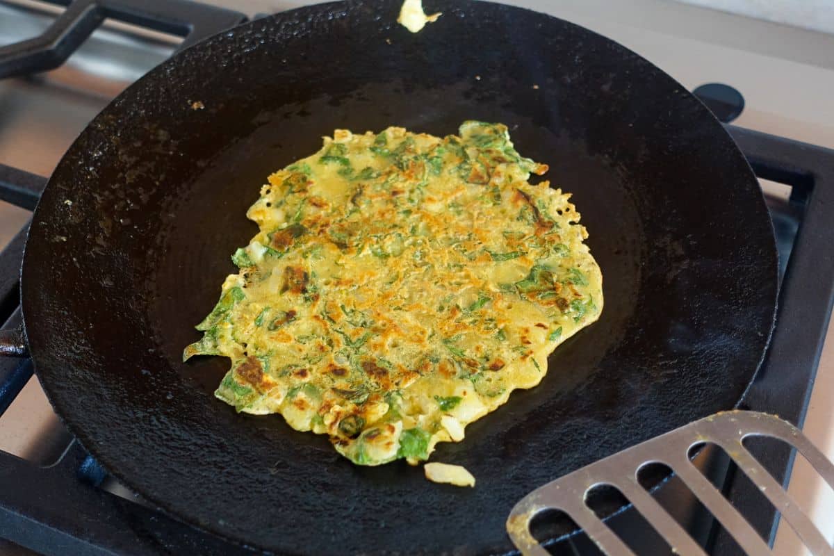 A spinach besan chilla is ready.