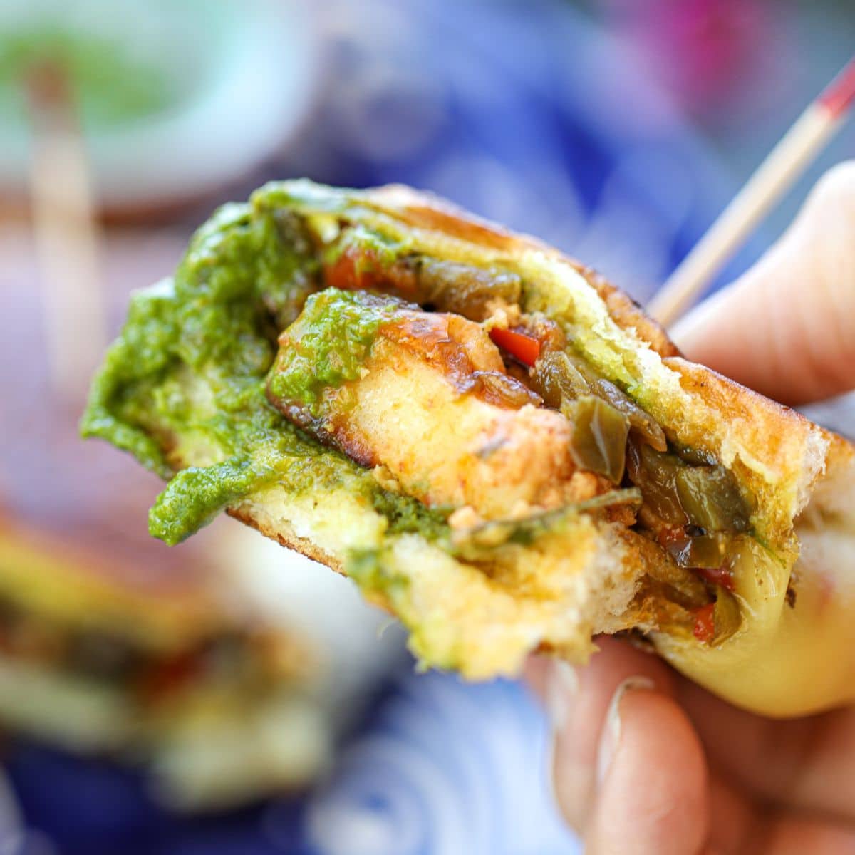 paneer-tikka-sliders-chutney-